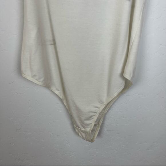 Reformation Nina Ruched Bodysuit in White Large - Picture 7 of 12